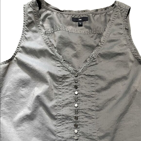 GAP Sleeveless shirt v-Neck Slate Gray Blouse Size medium - Picture 3 of 6